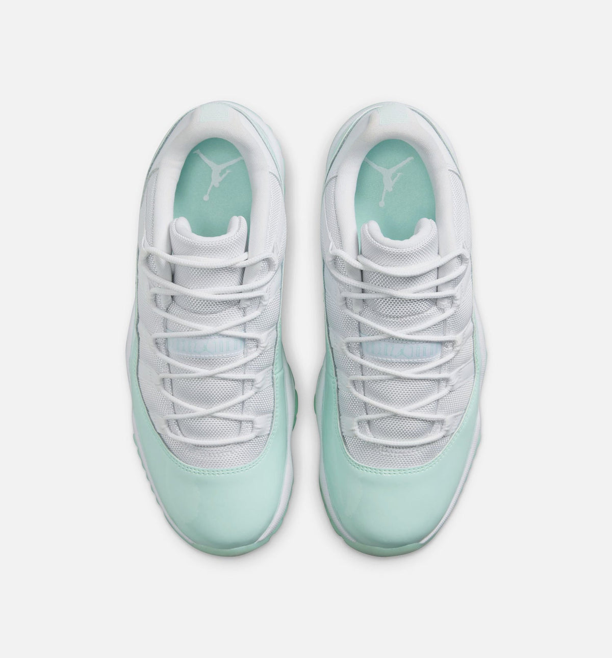 Air Jordan 11 Retro Low “Igloo” 女士休闲鞋