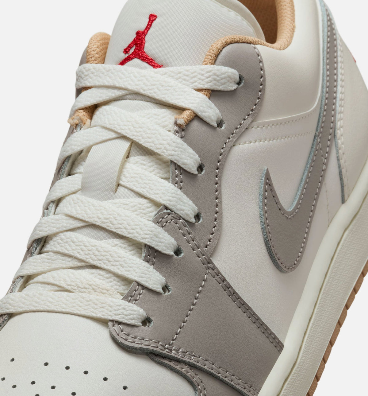 Air Jordan 1 Low “Sail/Fire Red” 男士休闲鞋
