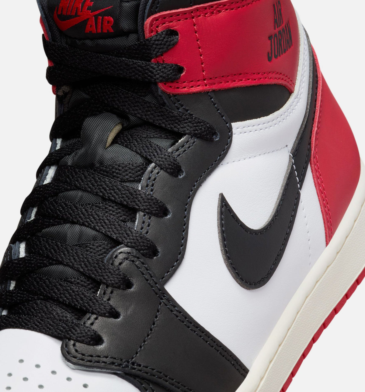 Air Jordan 1 Retro High OG “Black Toe” 男士高帮休闲鞋