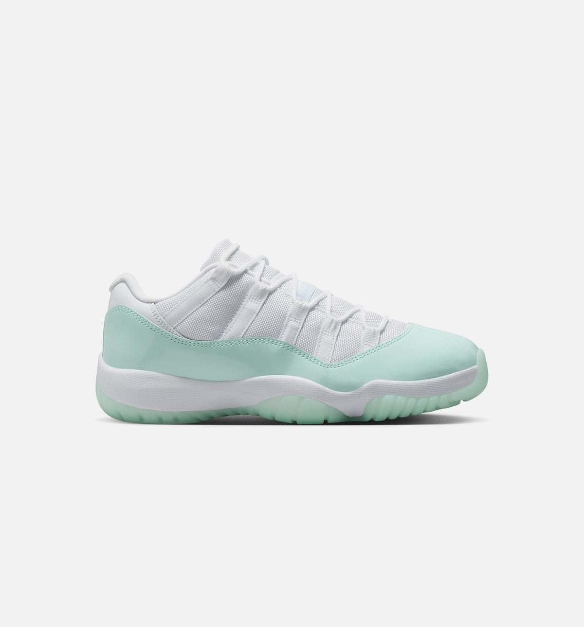 Air Jordan 11 Retro Low “Igloo” 女士休闲鞋