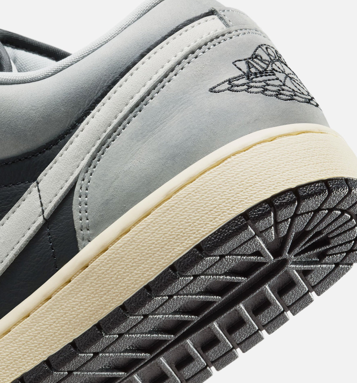 Air Jordan 1 Low SE “Light Smoke Grey” 男士休闲鞋