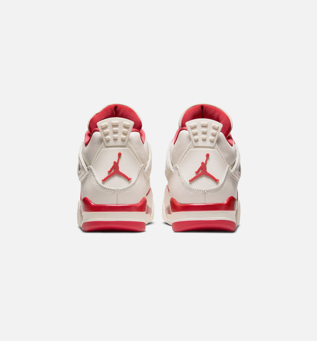Air Jordan 4 Retro “Valentine's Day” 女款休闲鞋