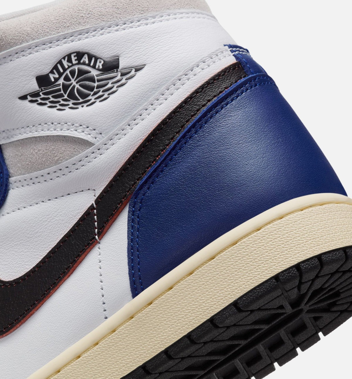 Air Jordan 1 Retro High OG “Rare Air Deep Royal Blue” 男士高帮休闲鞋