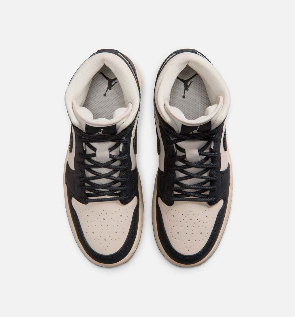 Air Jordan 1 Mid SE “Off-Noir Chalk Pearl White” 女士休闲鞋