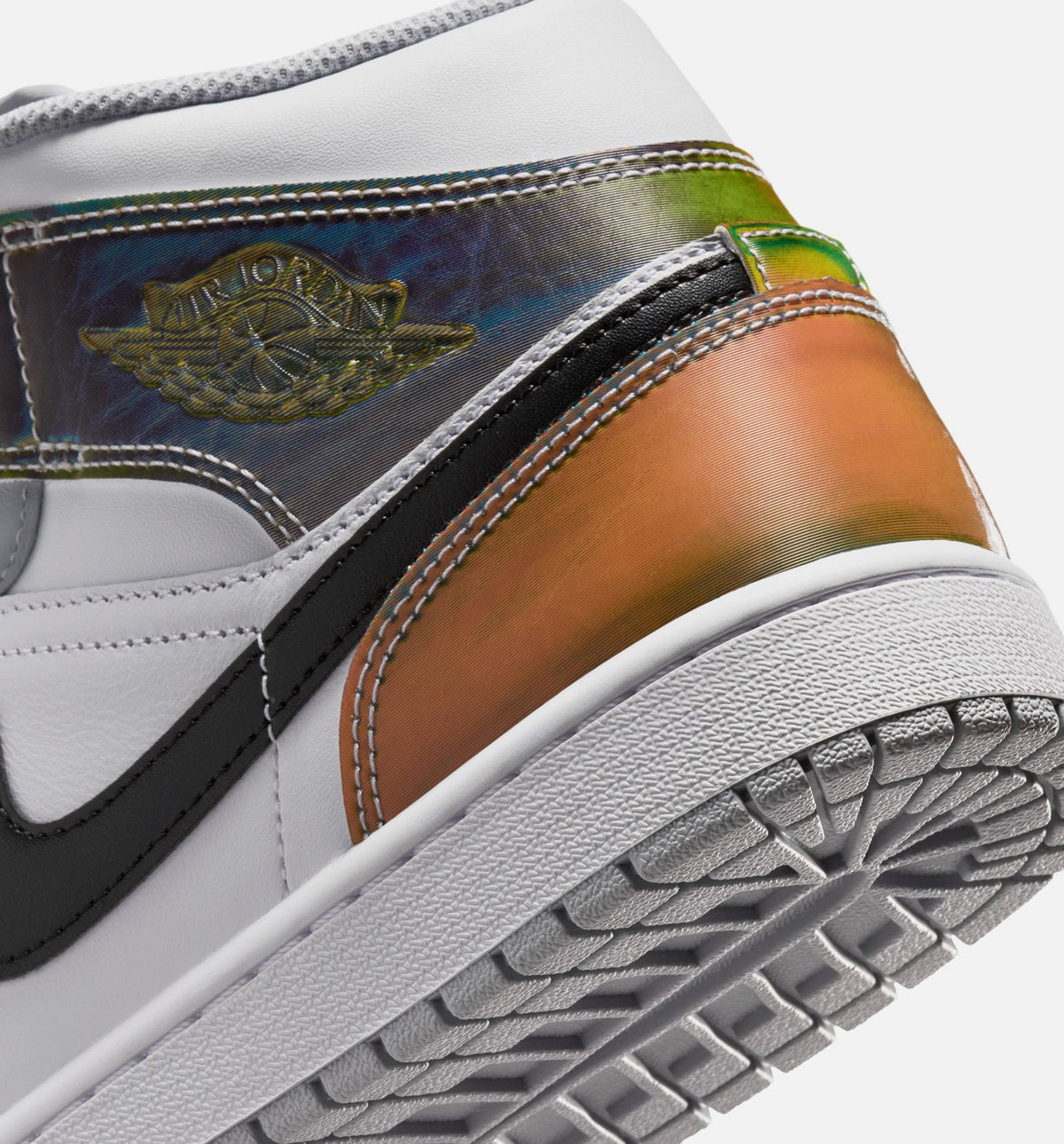 Air Jordan 1 Mid SE “Black White Wolf Grey” 男士休闲鞋
