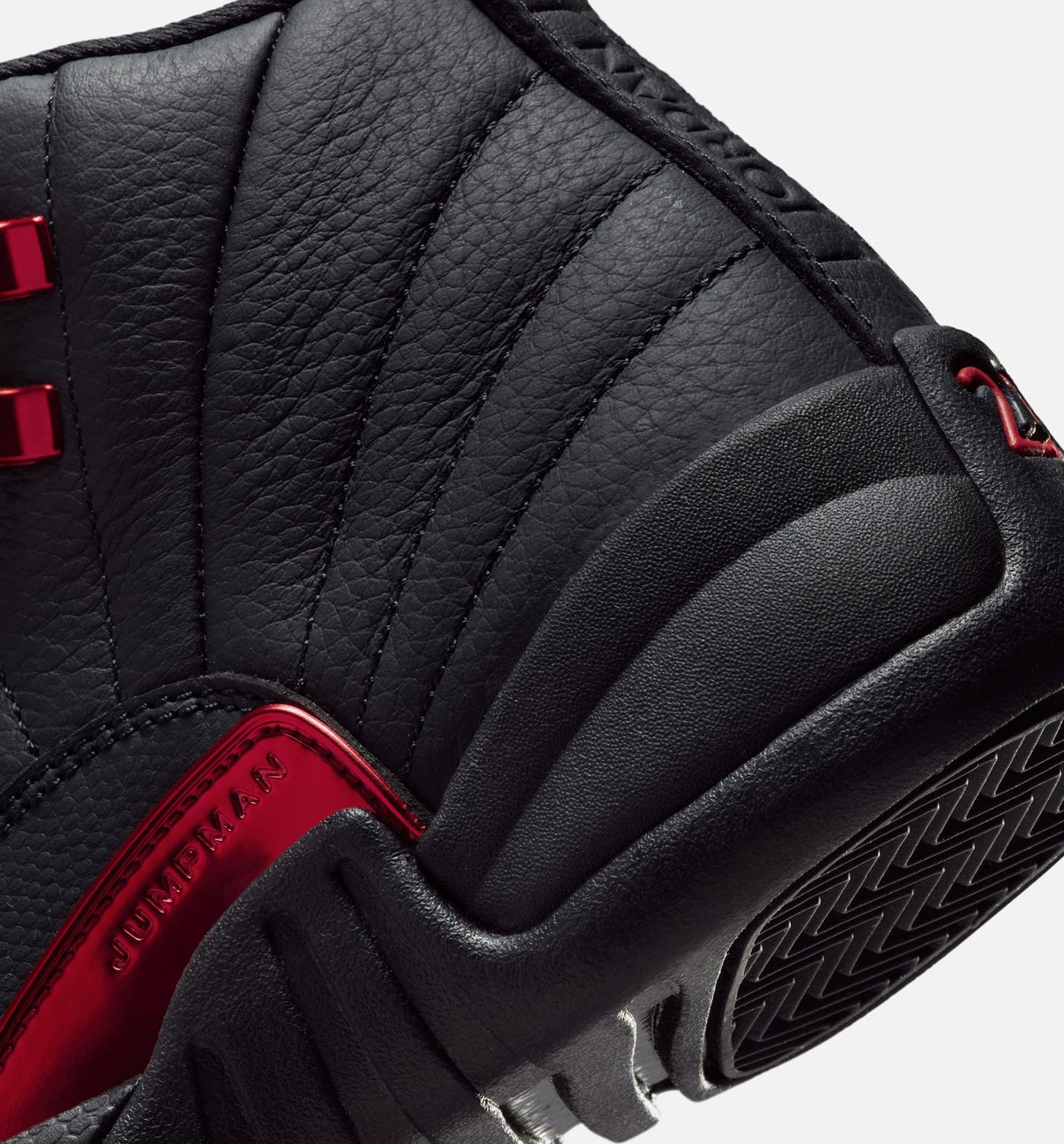 Air Jordan 12 Retro “Bloodline” 大童休闲鞋 (GS)