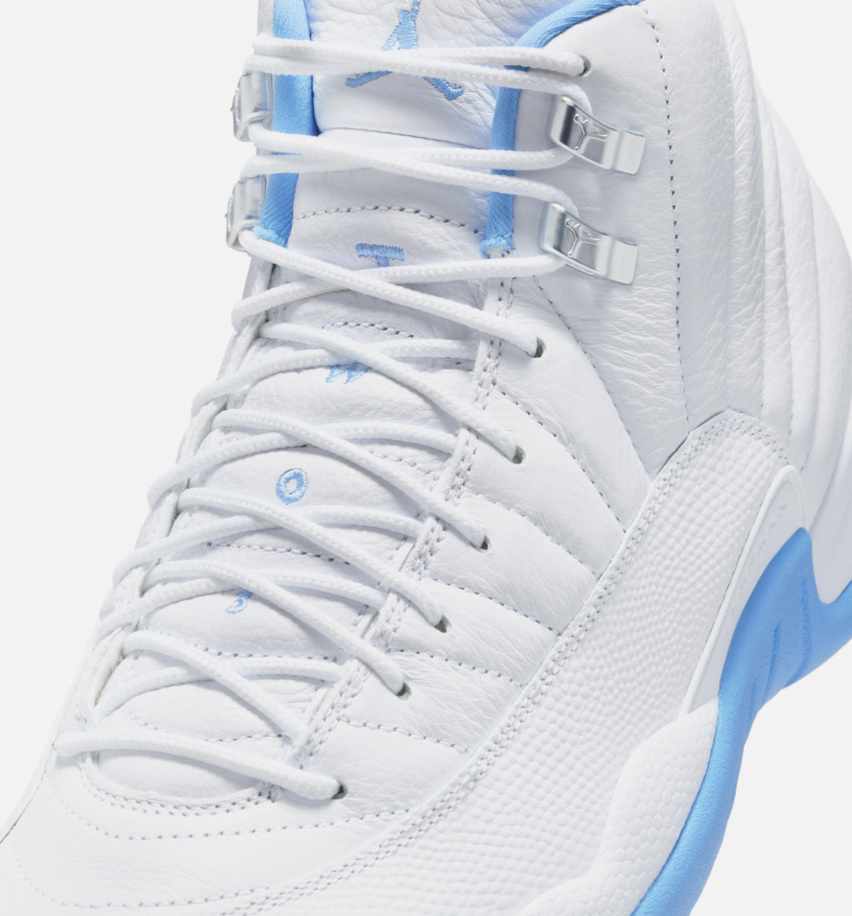 Air Jordan 12 Retro “White and University Blue” 男士休闲鞋