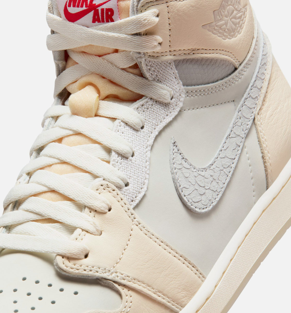 Air Jordan 1 Retro High OG “Sail” 男士高帮休闲鞋