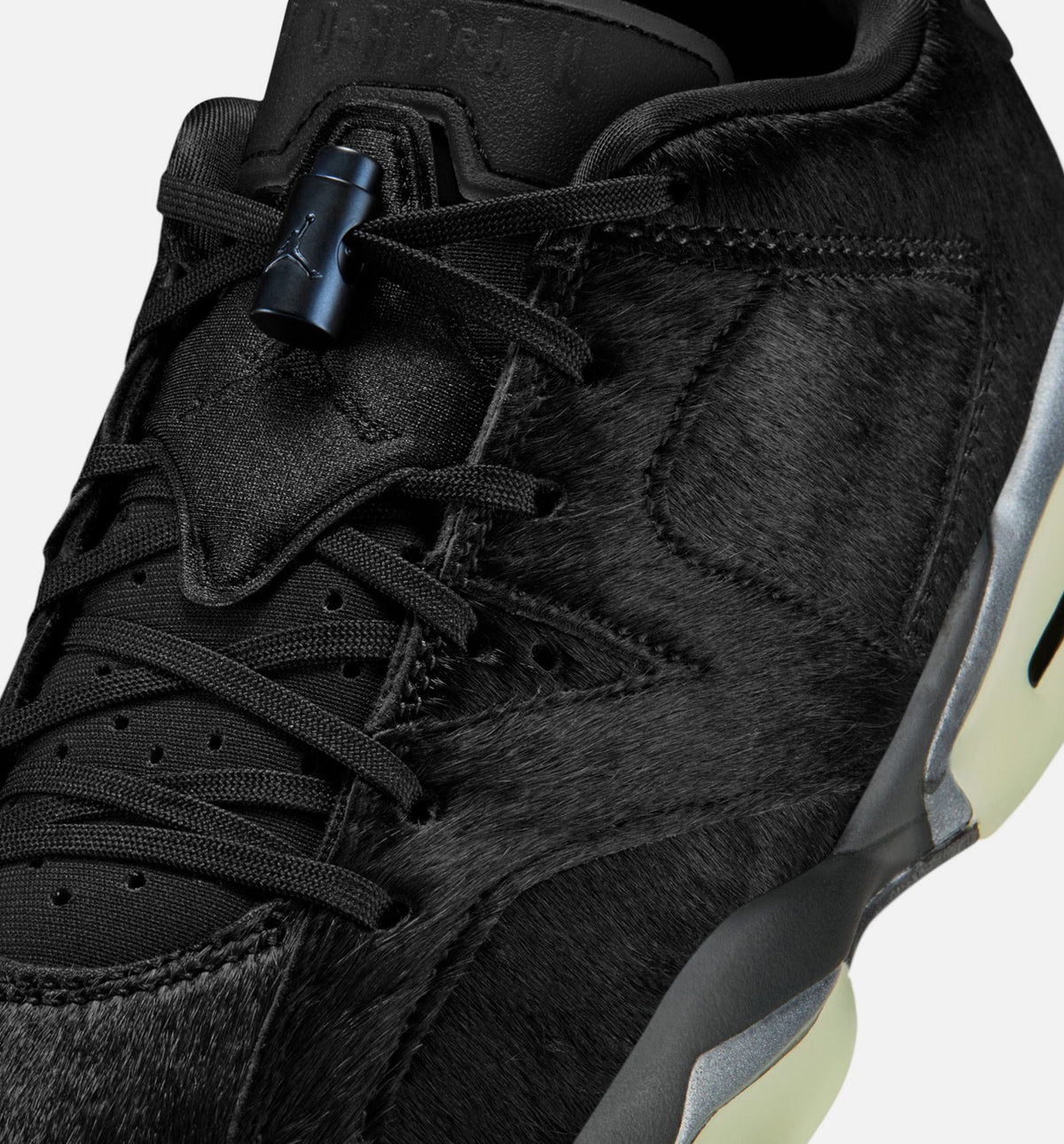 Air Jordan 6 Retro Low “Blackout” 女款休闲鞋