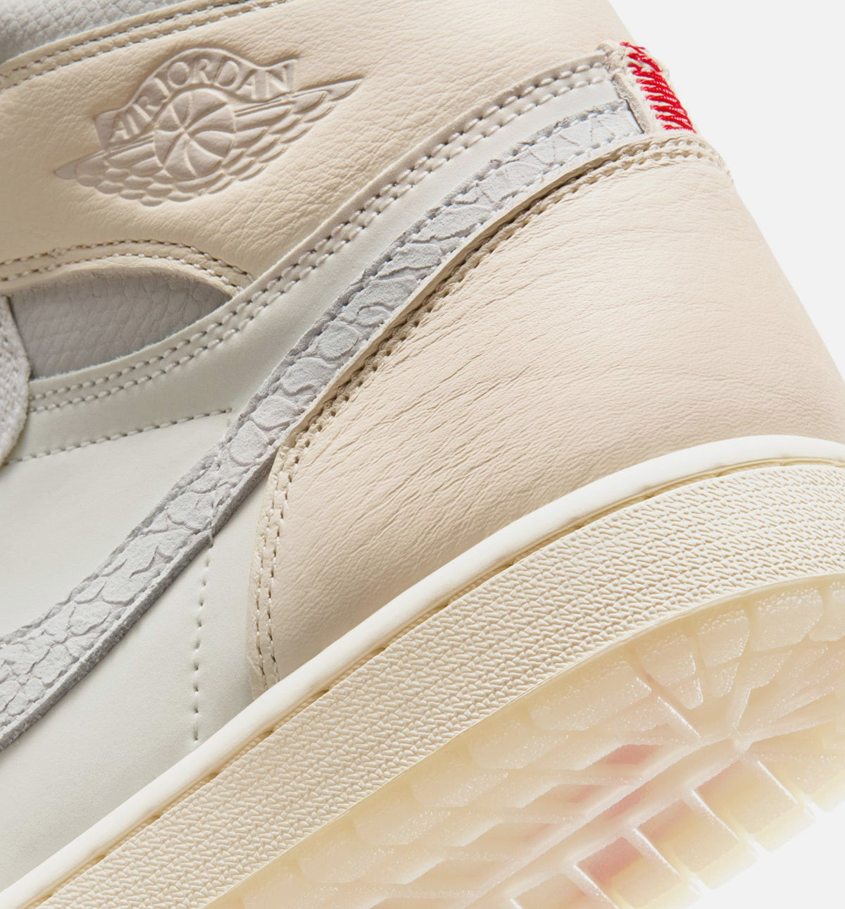Air Jordan 1 Retro High OG “Sail” 男士高帮休闲鞋