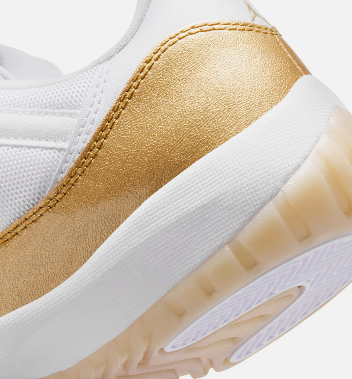 Air Jordan 11 Retro Low “Mother’s Day” 女士休闲鞋
