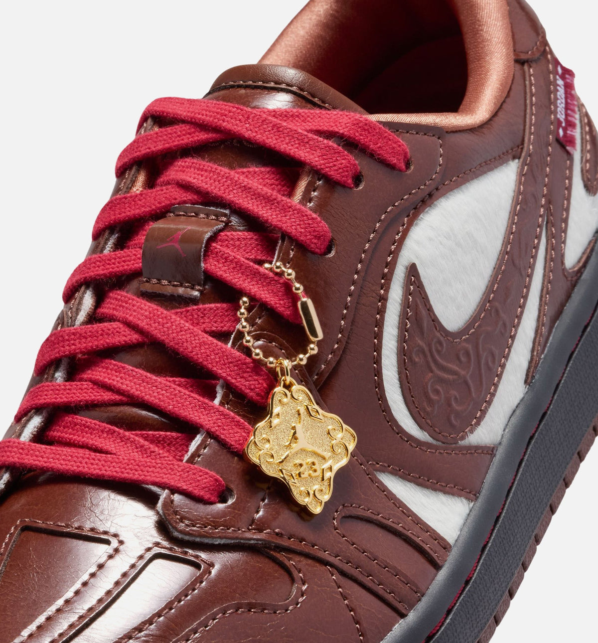 Air Jordan 1 Low “Lunar New Year” 女士休闲鞋