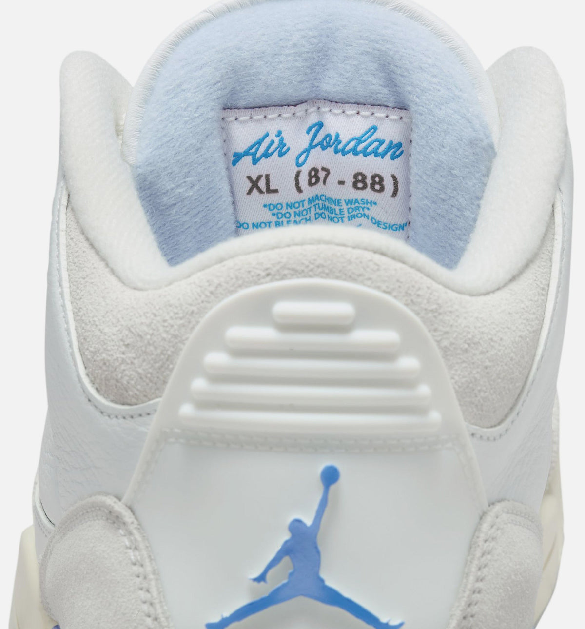 Air Jordan 3 Retro “Lucky Shorts” 男士休闲鞋