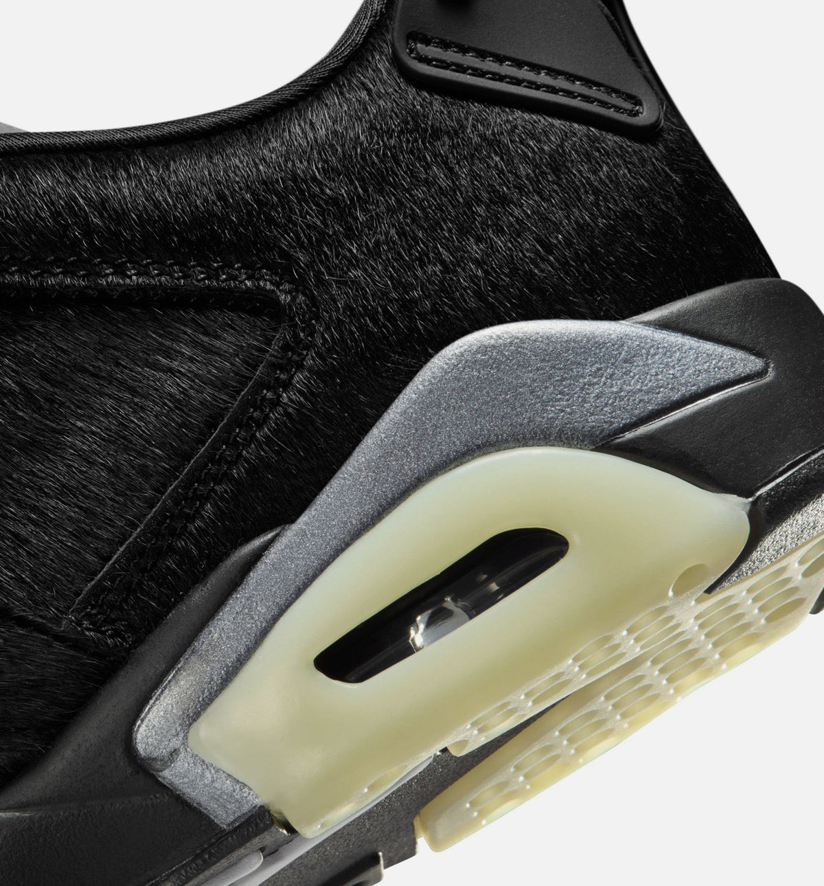 Air Jordan 6 Retro Low “Blackout” 女款休闲鞋